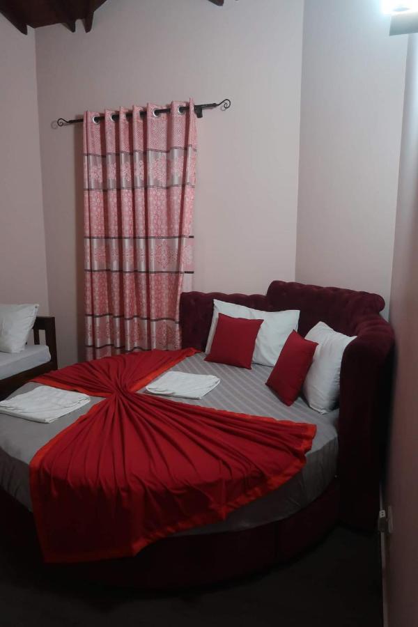 Airport Villa D 87 Katunayaka Extérieur photo