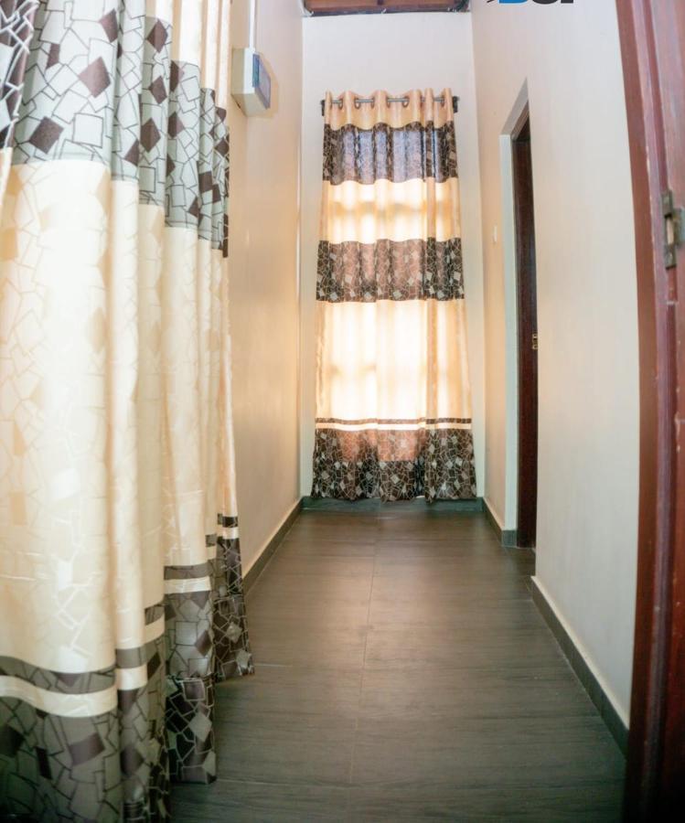 Airport Villa D 87 Katunayaka Extérieur photo